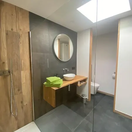 Nid Douillet Et Moderne *